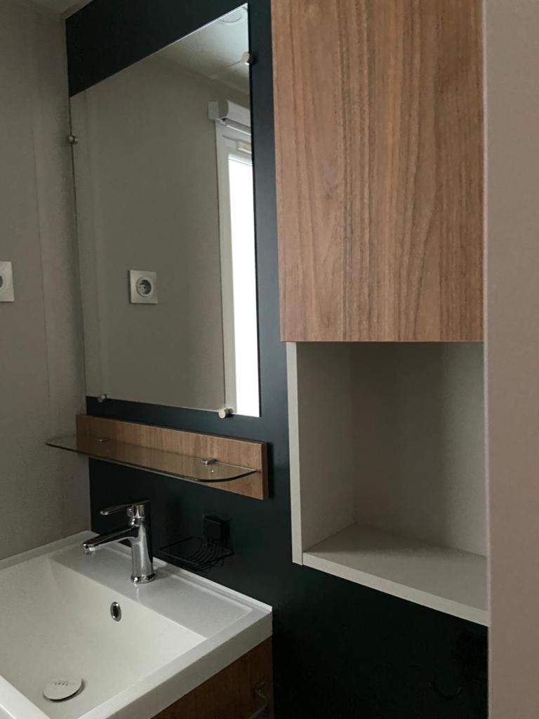 Mobil Home Aventura 6-8 Personnes Tout Confort Сен-Бревен-ле-Пен Екстериор снимка